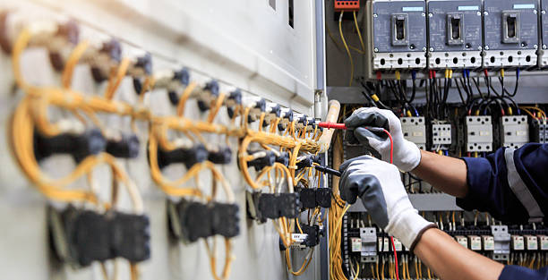 Professional Electrician technician working in Williamsville, NY